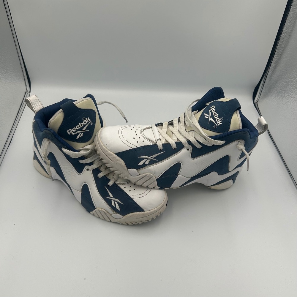 Reebok Kamikaze II Basketball Shoes Men 9 White Navy Blue GX6227 Zig Zag Retro